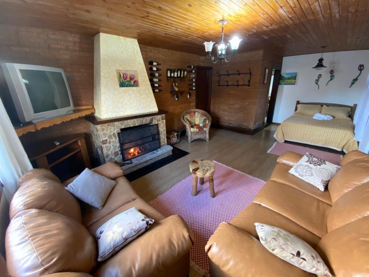 Chalet (2 - 4 People),1578385100:JPEG